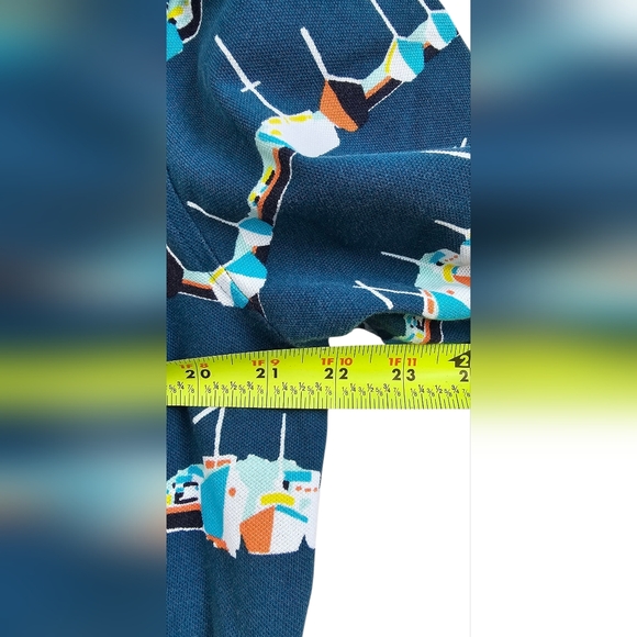 Lands' End - Men's Traditional Fit Polo with Graphic Abstract Design L/Tall - Picture 7 of 7